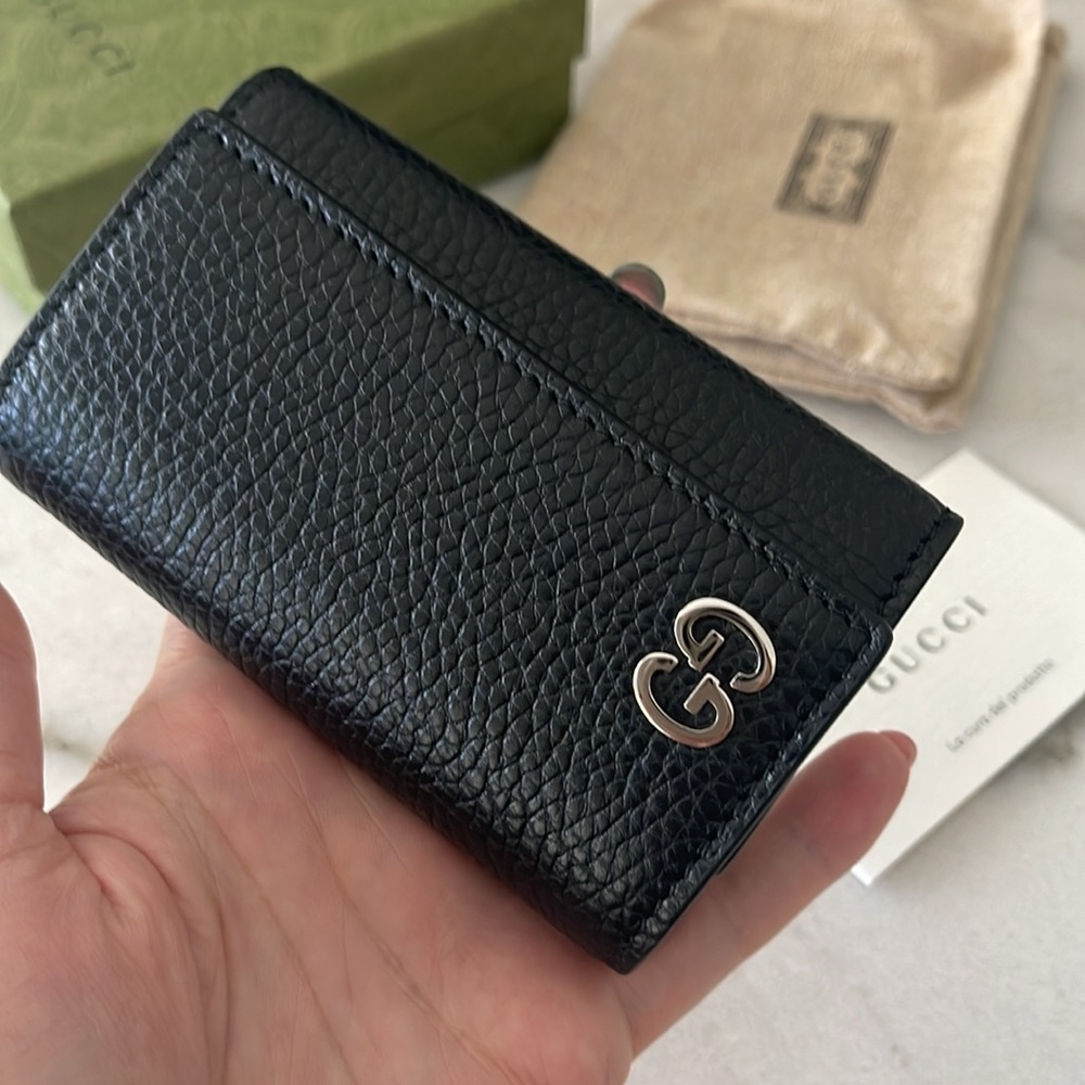 New, Authentic GUCCI GG Key Case, Key Holder, black leather gift for him / her - Picture 3 of 9